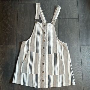 Woman’s Harper overalls dress size medium